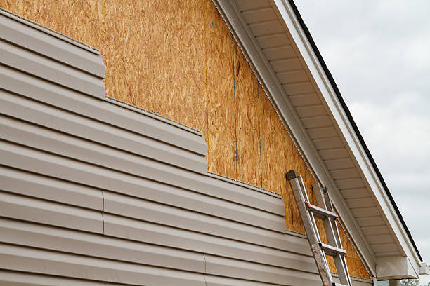 24/7 Emergency Siding Repair experts in Mills River, NC